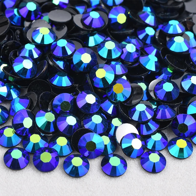 Electric Blue Resin Rhinestones( SS 30) 6 MM